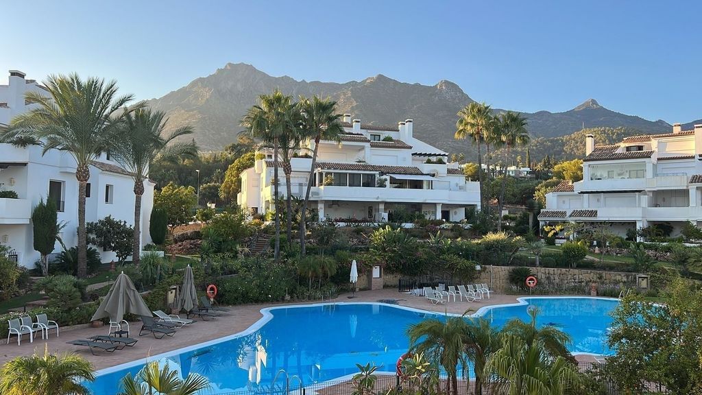Luxury penthouse for sale in The Golden Mile, Marbella, Andalusia