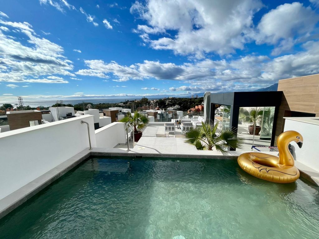 Luxury penthouse for sale in Marbella, Andalusia