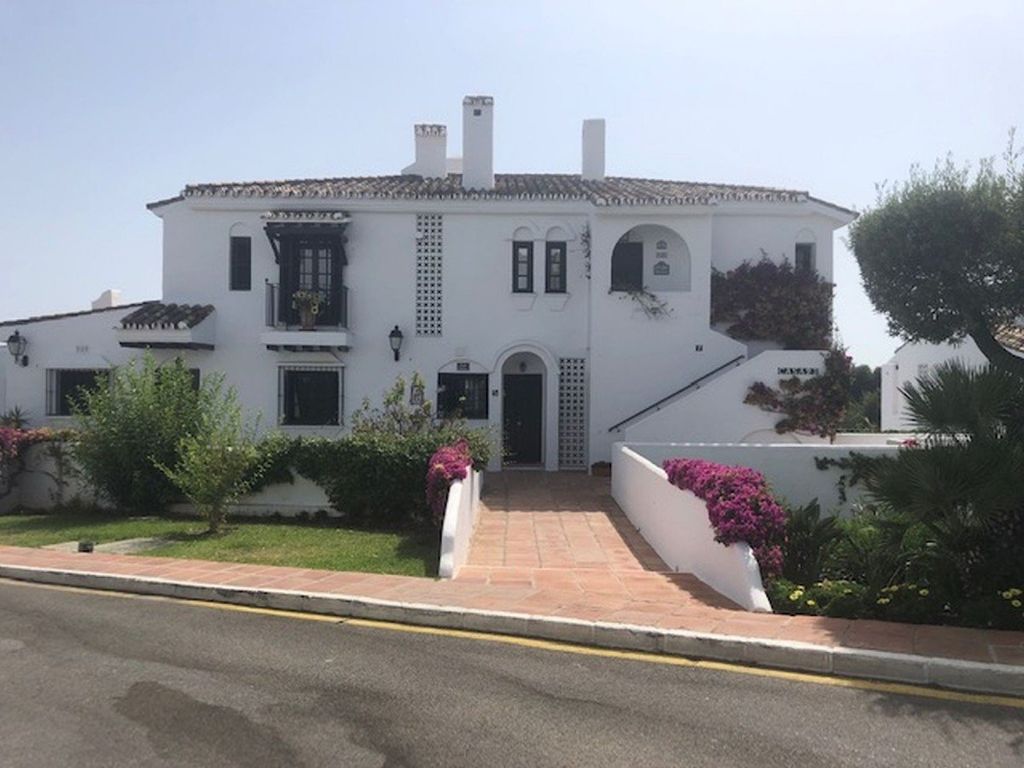 2 bedroom luxury penthouse for sale in Marbella, Andalusia