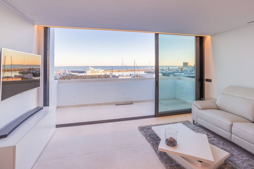 2 bedroom luxury penthouse for sale in Puerto Banus, Spain